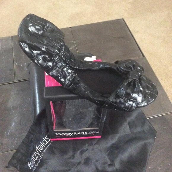 Slippers - Picture 2 of 2